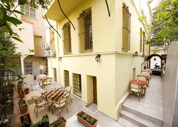 Hotel New House